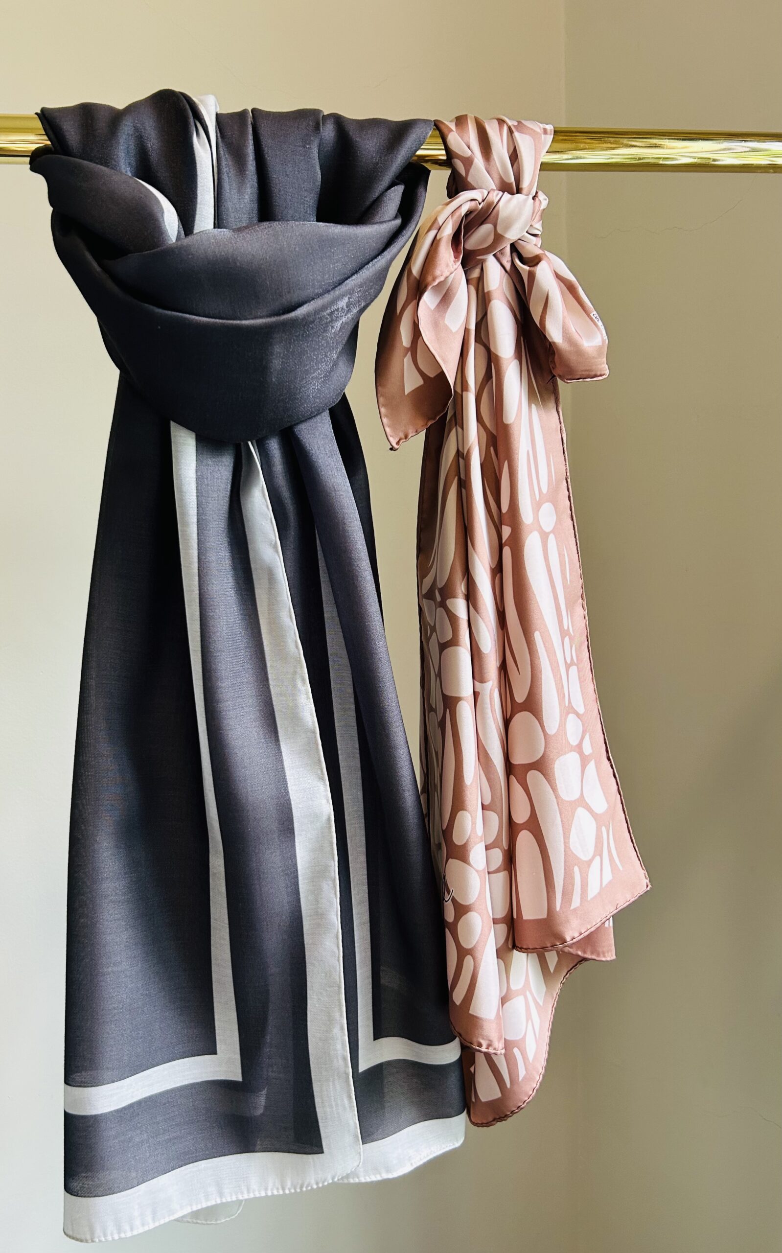 kehribar-shawl-slate-grey-piramit-scarf-vintage-copper-batik