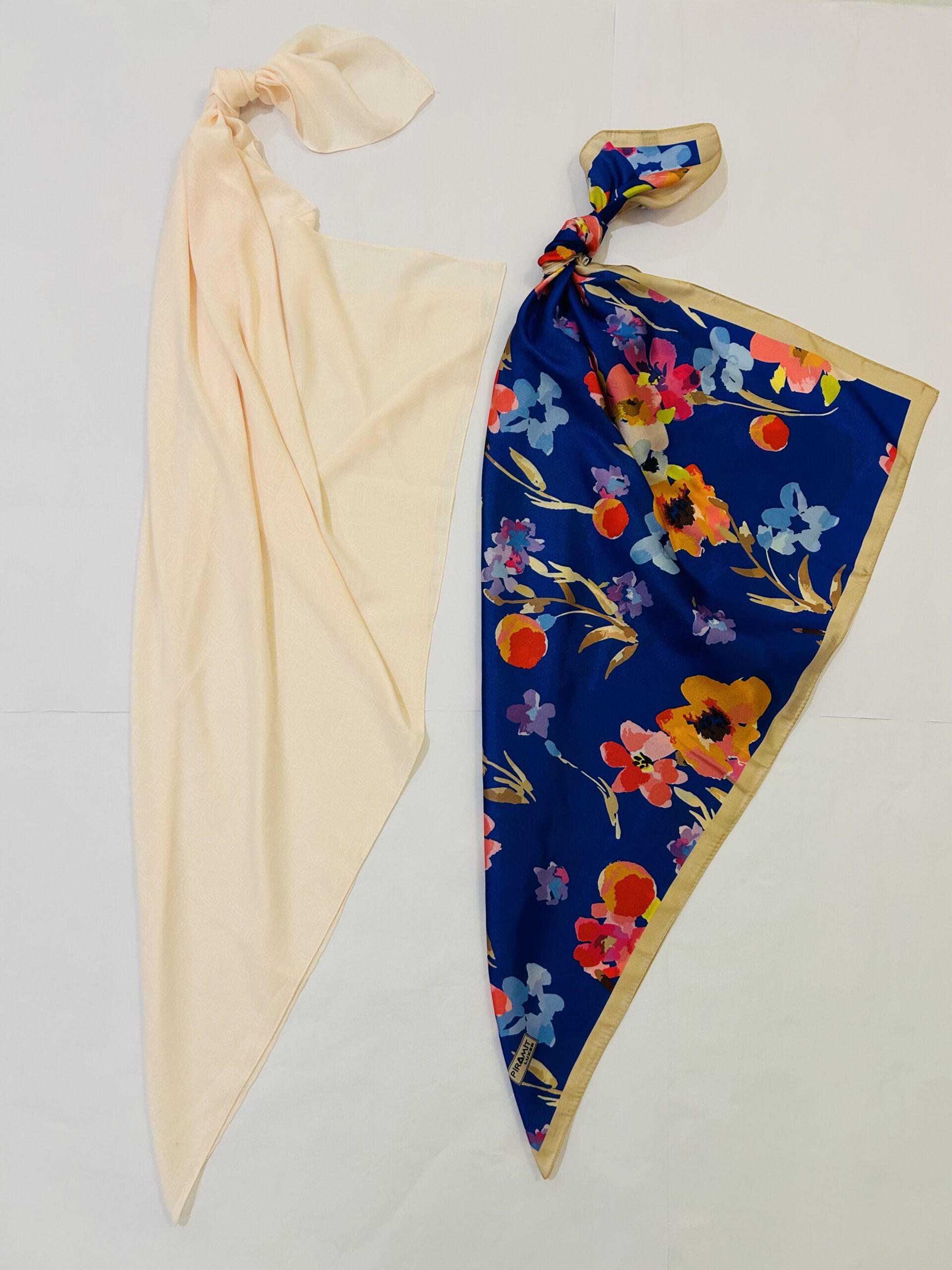piramit-scarf-deep-blue-floral-piramit-scarf-ecru-white-soft-pattern