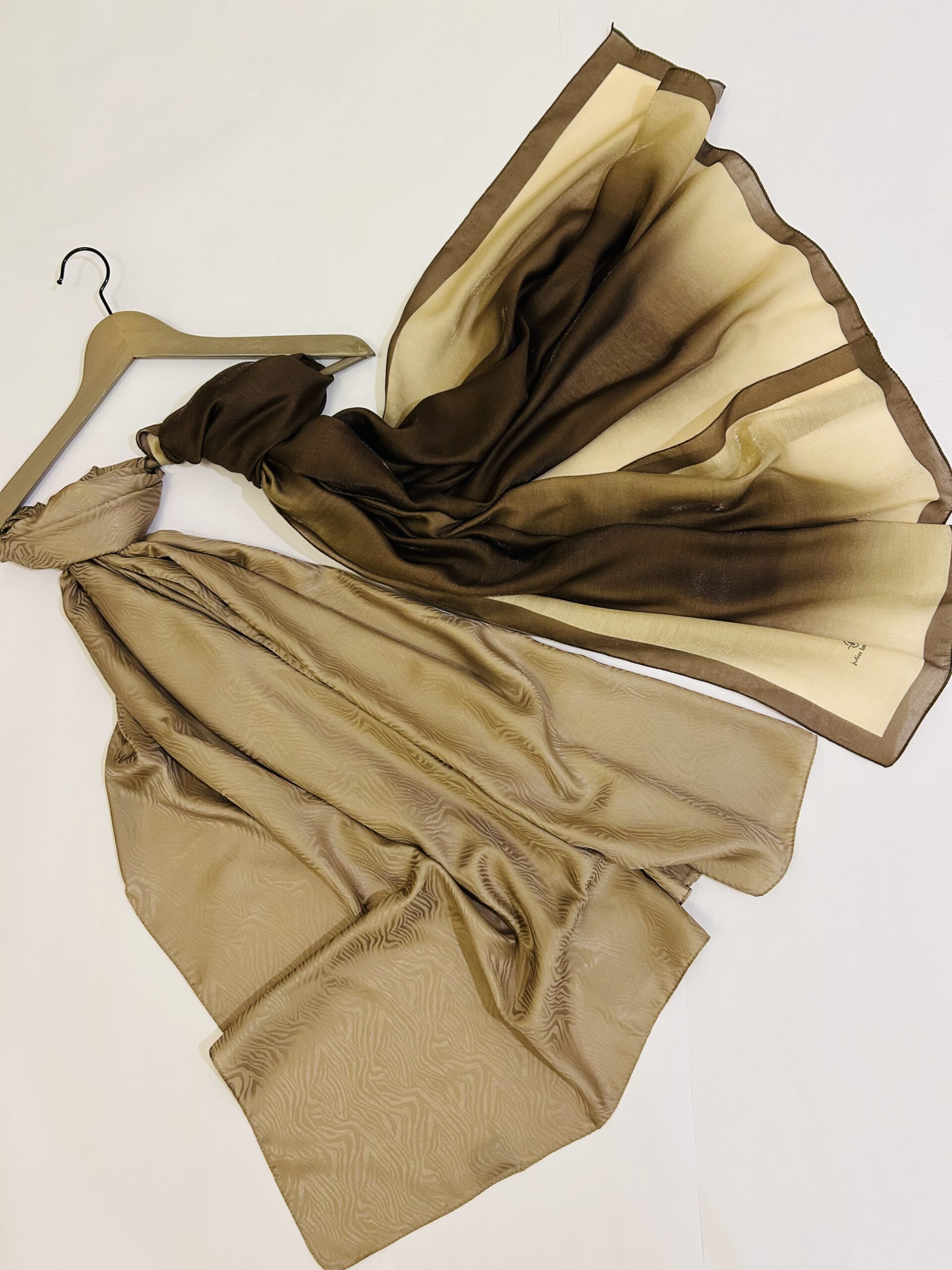kehribar-shawl-coffee-brown-piramit-scarf-flint-zebra-pattern