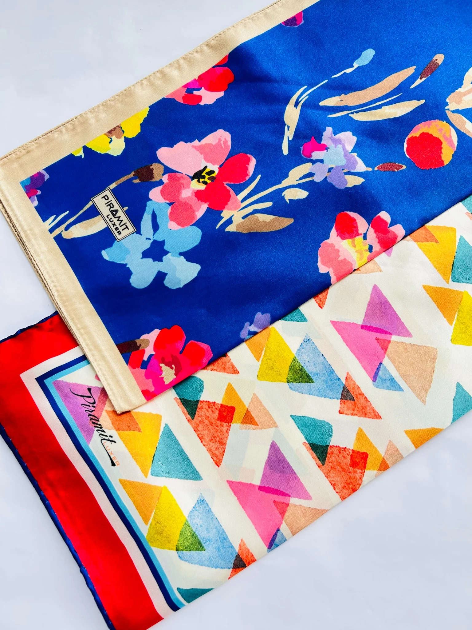 piramit-scarf-set-electric-blue-rainbow-pyramids